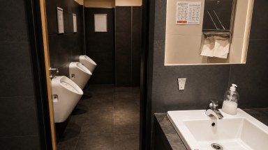 Přenechání pronájmu zavedené restaurace, 497 m2, Československé Armády 24, Praha 6 
