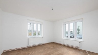 Prodej bytové jednotky 2+1, předzahrádka, parkovací stání, OV, 90,9 m2, ul. U Pekáren 253/2, Praha 1