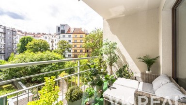 Prodej bytu 3+kk/L, sklep, garáž, OV, cca 100m2 vč. lodžie a sklepa, ul. Sokolovská 1019/312a, P-9