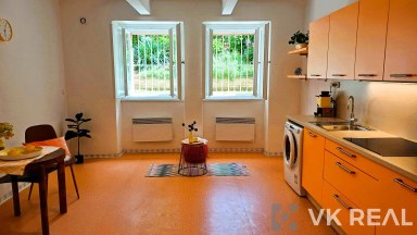 Prodej nebytového prostoru 1+kk, 32 m2, OV, ulice N. A. Někrasova 650/4, Praha 6 - Bubeneč