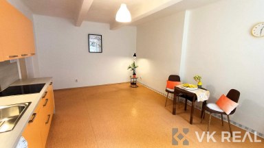 Prodej nebytového prostoru 1+kk, 32 m2, OV, ulice N. A. Někrasova 650/4, Praha 6 - Bubeneč