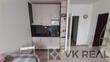 Pronájem bytu 1+kk, OV, 29 m2, ul. Platónona 3278/8, Praha 4 - Modřany