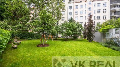 Prodej bytu 3+kk/L, sklep, garáž, OV, cca 120 m2 vč. příslušenství, luxusní lokalita