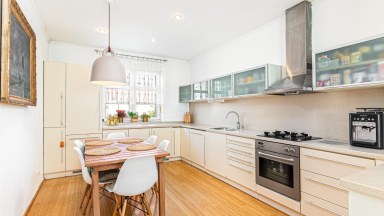 Prodej rodinného domu 5+kk s garáží, ul. U nové dálnice 703, Praha 4 - Chodov