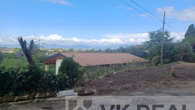 Prodej rustikálního domu v Lazise s výhledem na jezero Grada