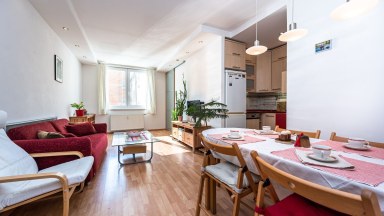 Prodej bytu 2+kk, 43 m2, OV, Lovčenská 10, Praha 5 - Košíře